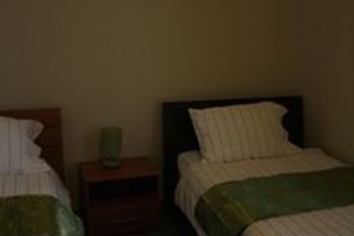 Room 16 of 38
