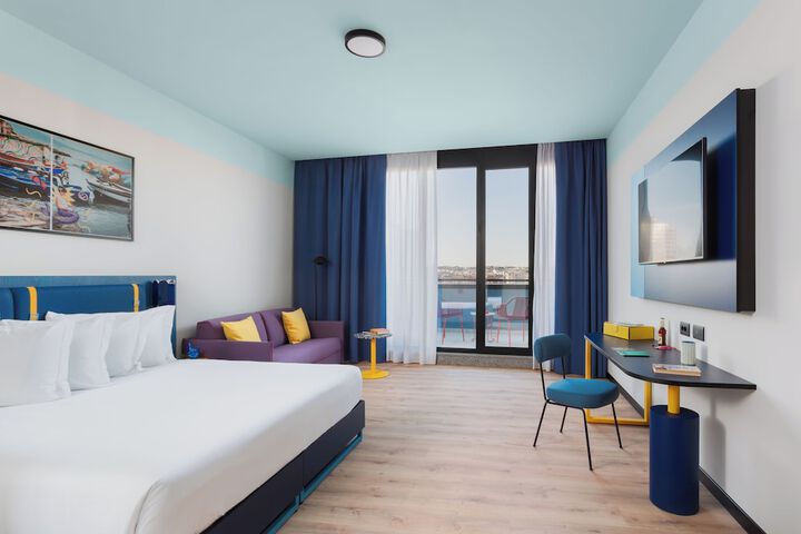 Room 21 of 44
