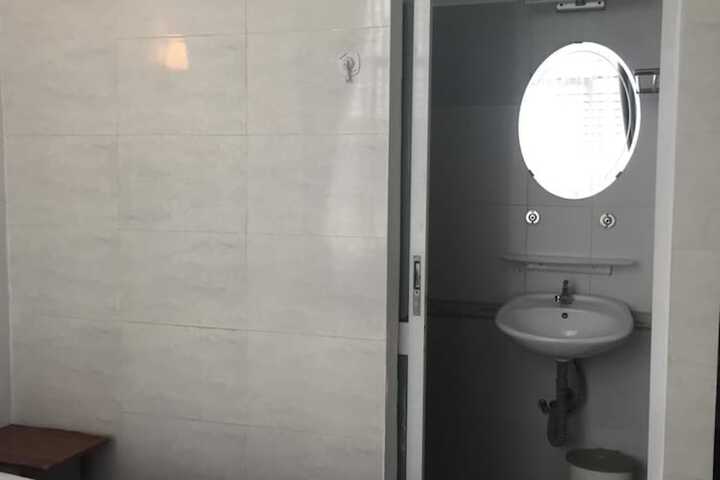 Room 18 of 45