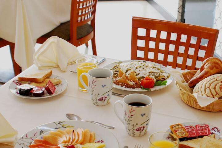 Breakfast meal