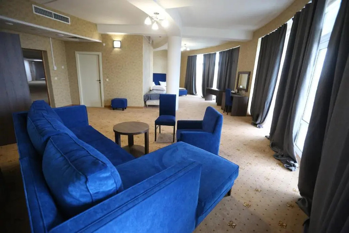 Room 12 of 12