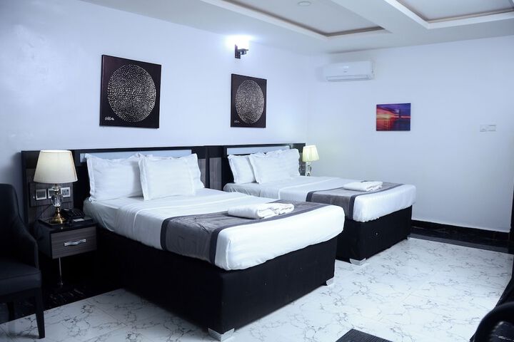 Room 22 of 43