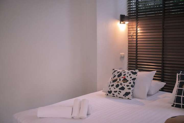 Room 73 of 194
