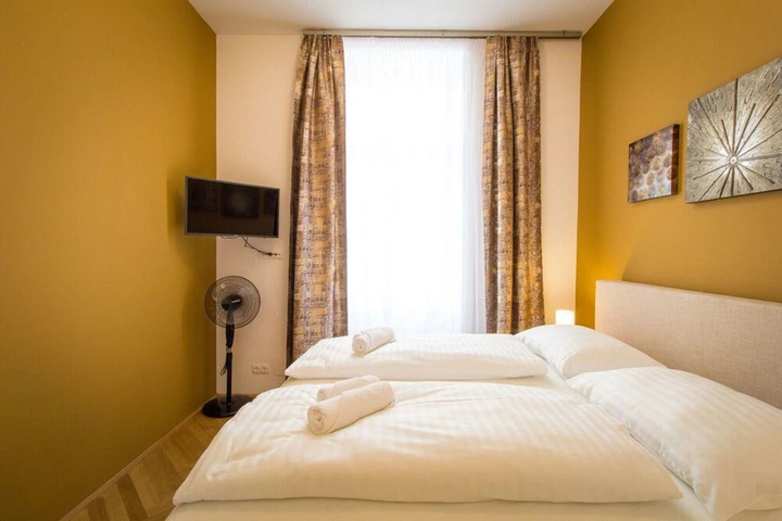 Room 2 of 15