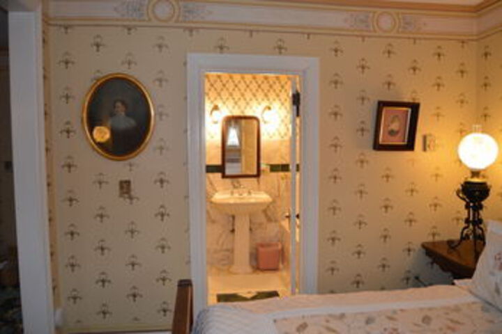 Room 74 of 117