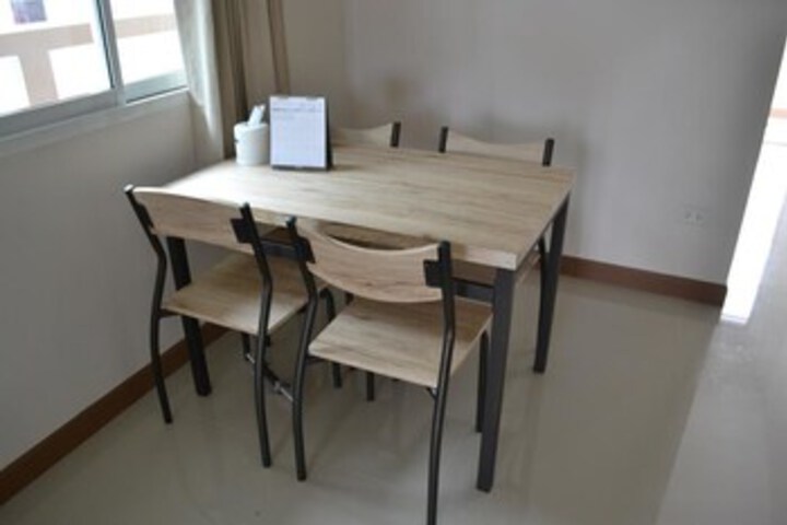 Room 4 of 15