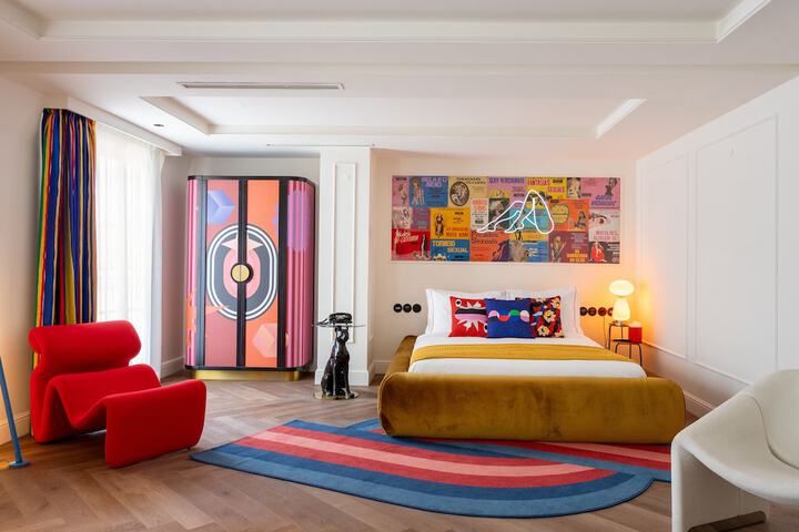 Room 30 of 141