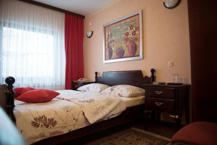 Room 12 of 47