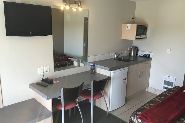 Room 6 of 34