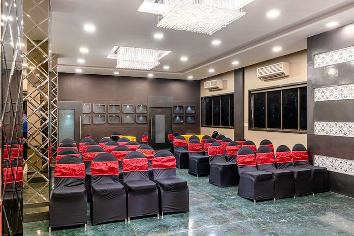 Ballroom/Hall 51 of 54