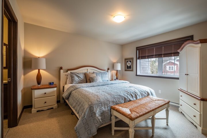 Room 14 of 142