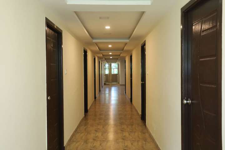 Ballroom/Hall 17 of 20