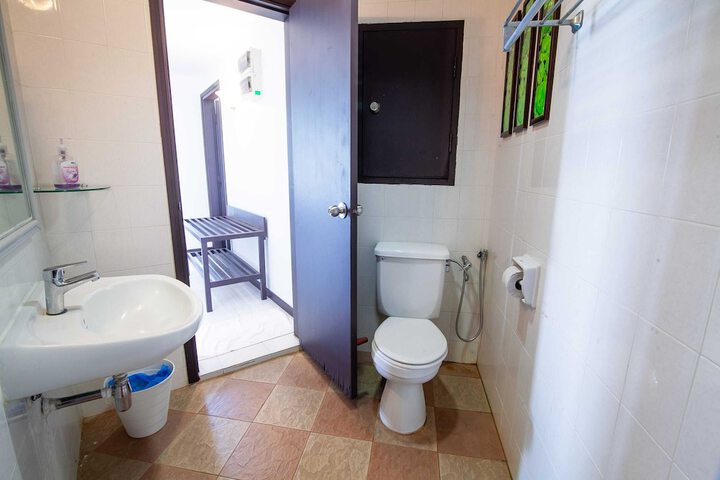 Room 427 of 650