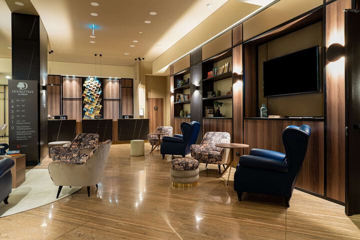 Hotel Interior 7 of 121
