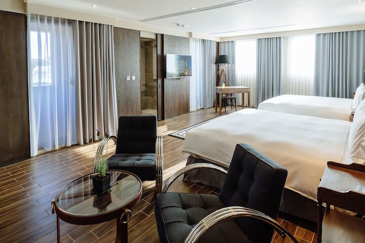 Room 48 of 243
