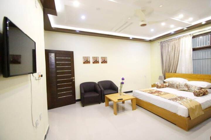 Room 16 of 35