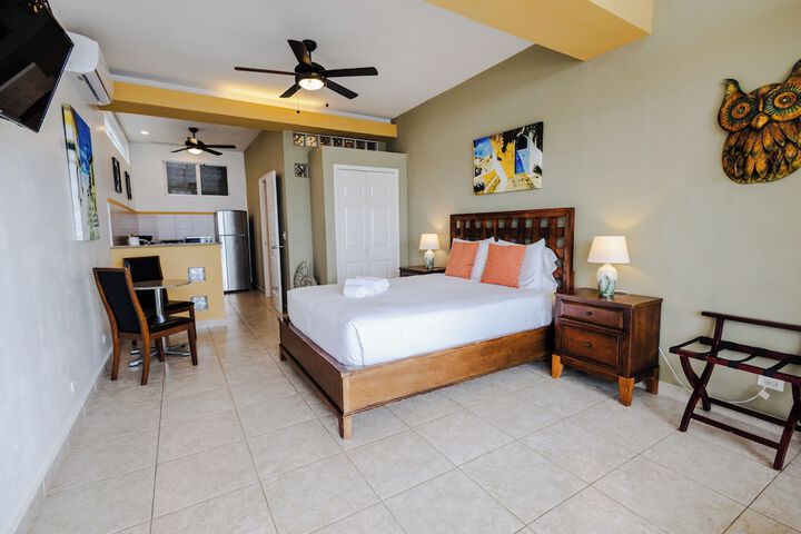Room 6 of 23