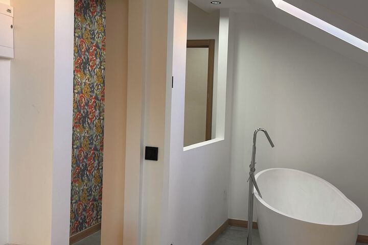 Room 18 of 30