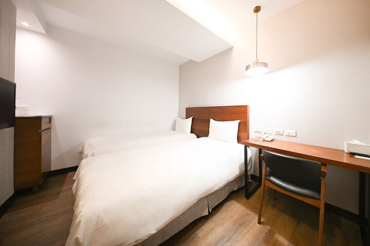 Room 17 of 75