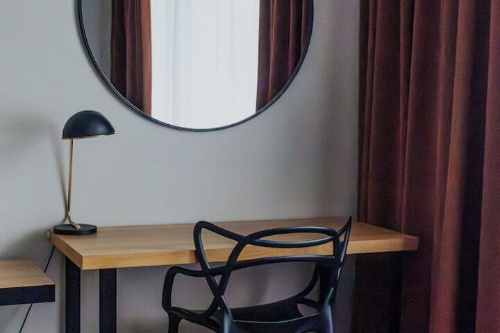 Room 25 of 65