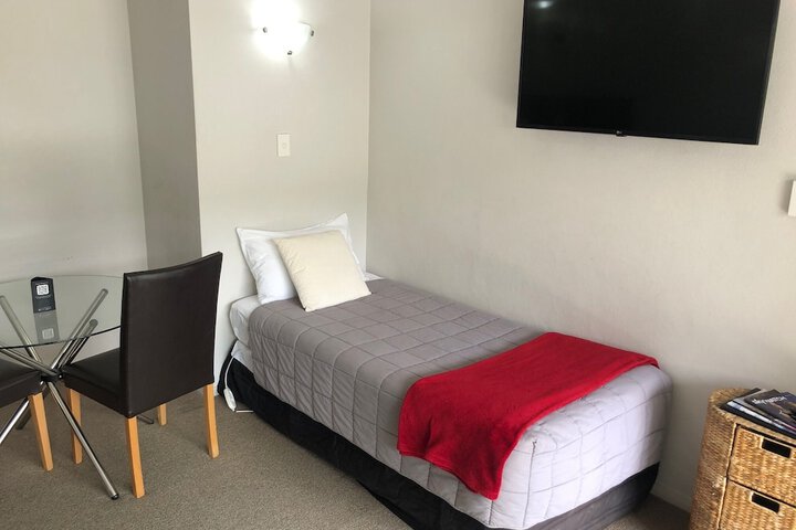 Room 15 of 32