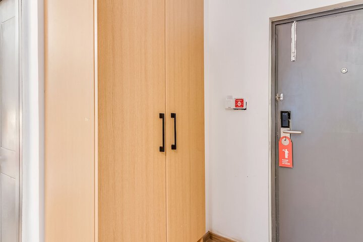 Room 33 of 44