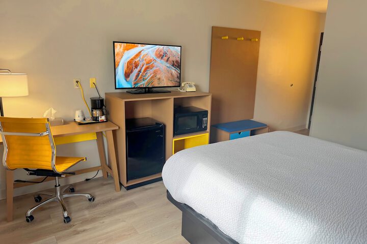 Room 10 of 29