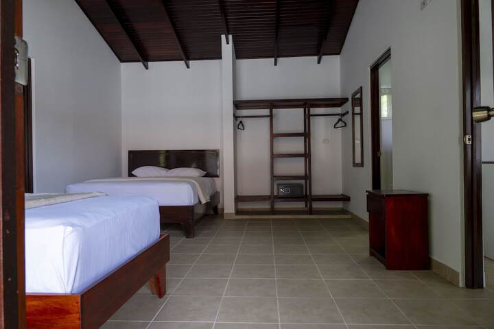 Room 22 of 115