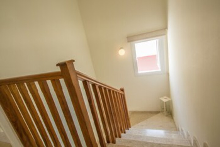 Room 13 of 30