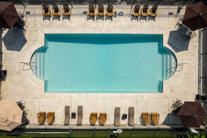 Pool 85 of 180