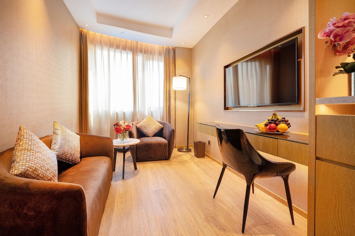 Room 44 of 142
