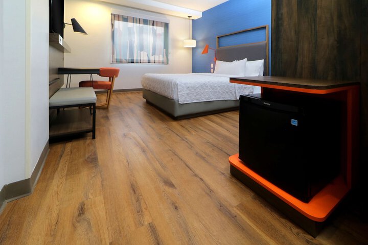 Room 26 of 58