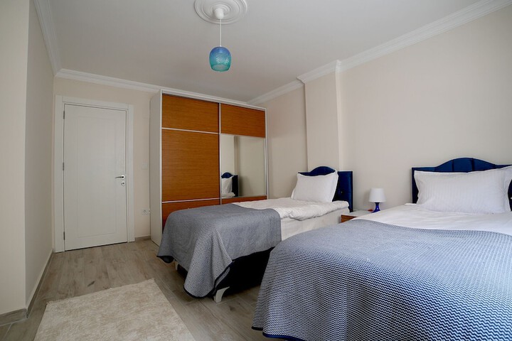 Room 35 of 74