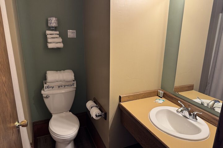 Standard Room, King or Two Doubles (13 of 19)