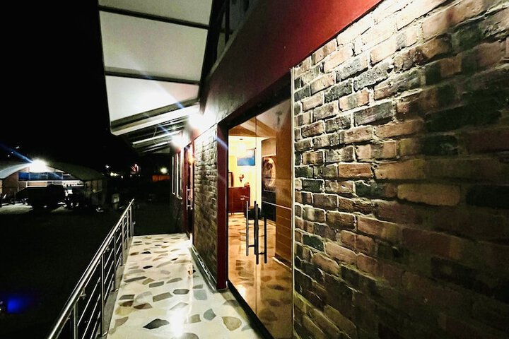 Room 7 of 19