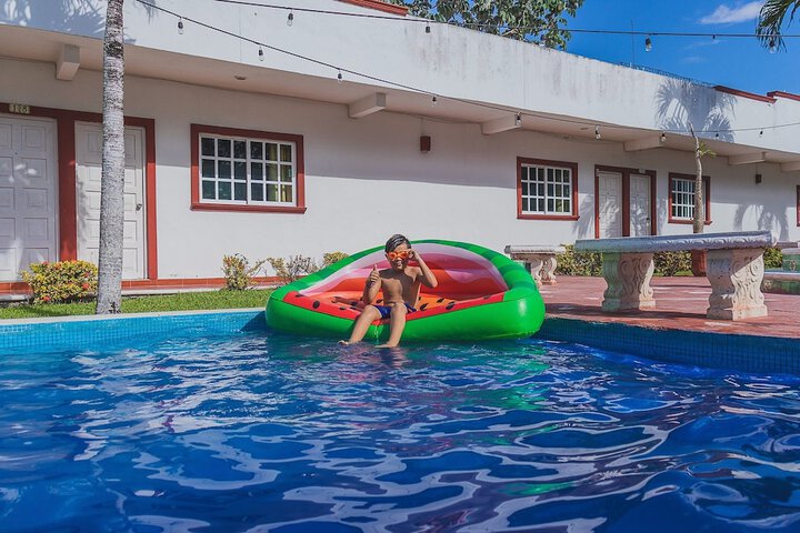 Pool 13 of 32