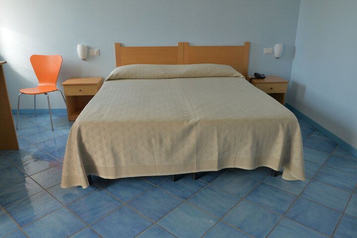 Room 7 of 45