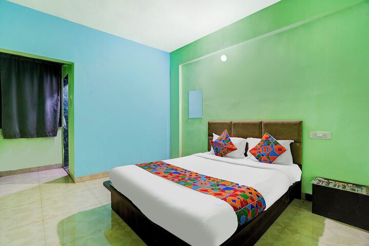 Room 16 of 32