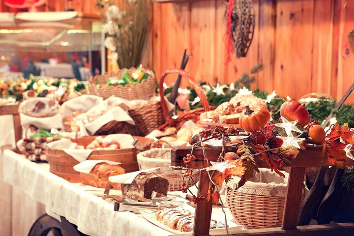 Dining 56 of 60