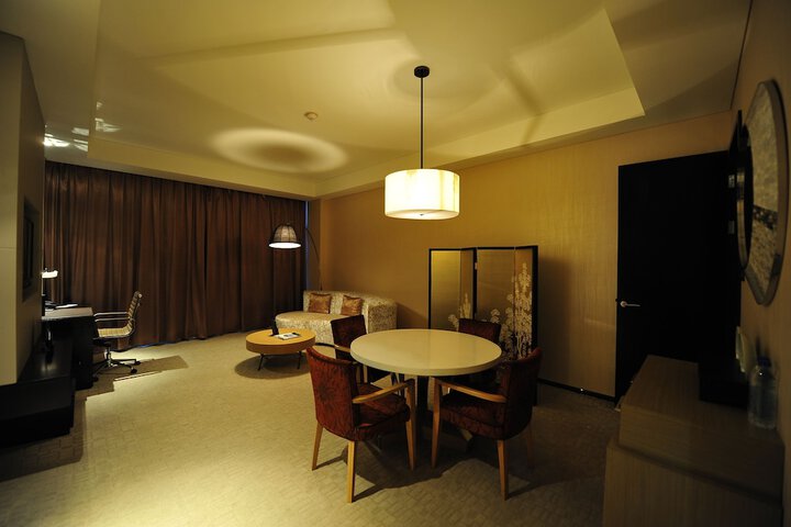 Room 11 of 92