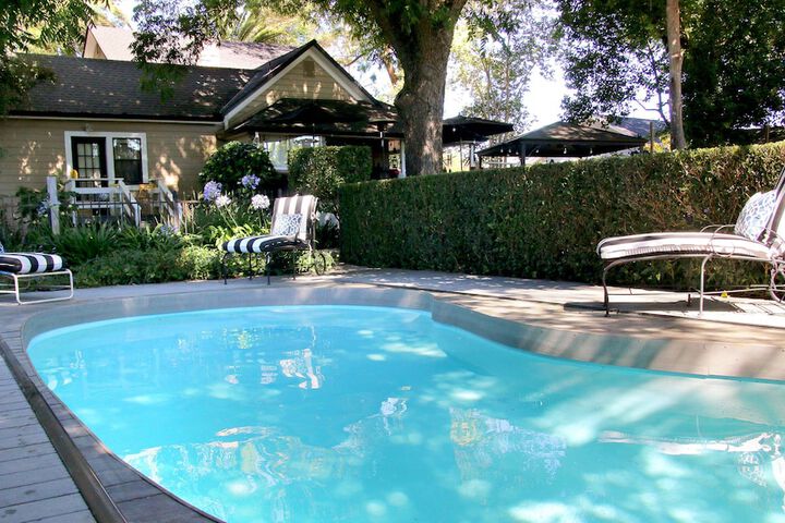 Hotel Pool