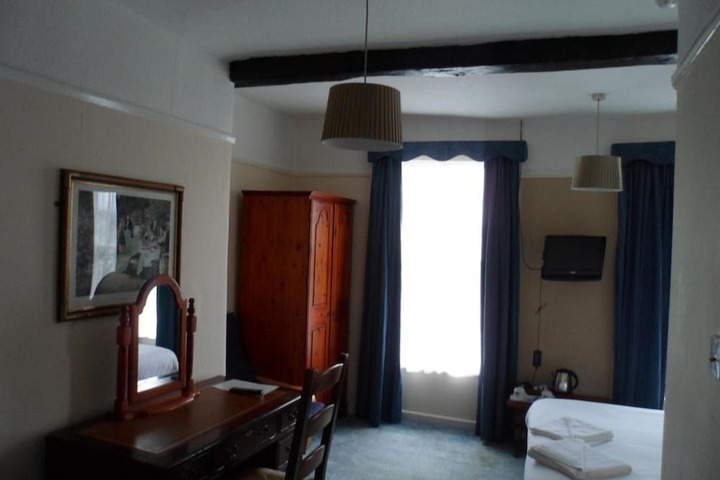 Room 15 of 37