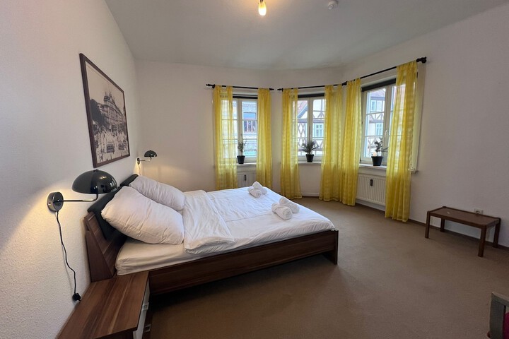 Room 11 of 49