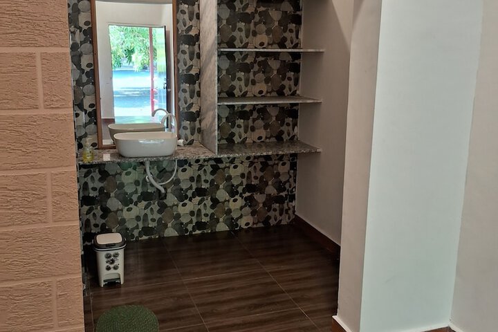 Room 16 of 52