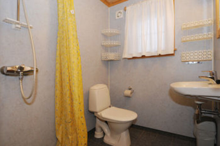Room 8 of 119
