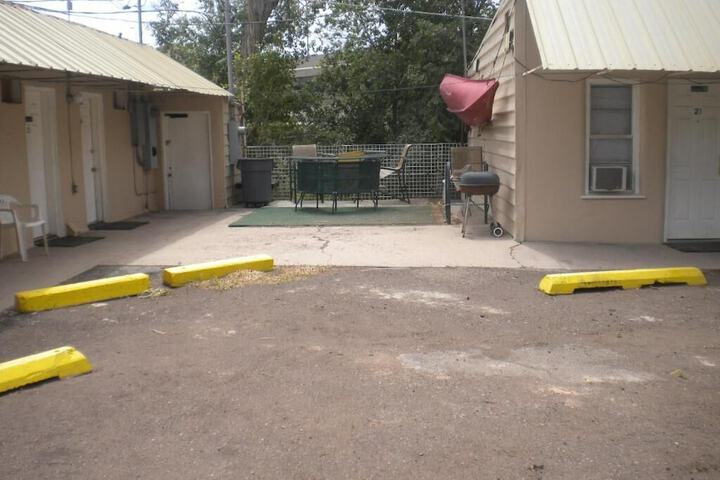 Property Grounds 36 of 41