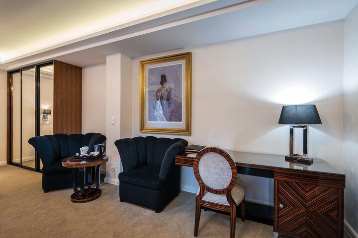 Room 11 of 41