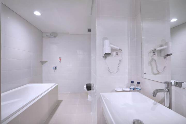 Room 20 of 35
