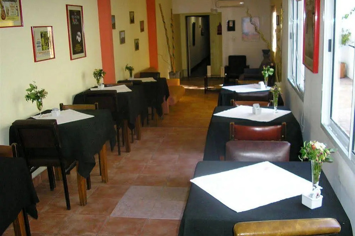 Dining 13 of 19
