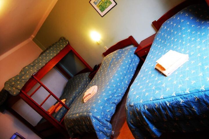 Room 4 of 32